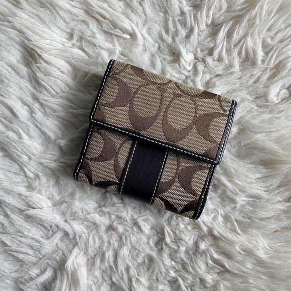 Coach - Small Wallet - Picture 2 of 4